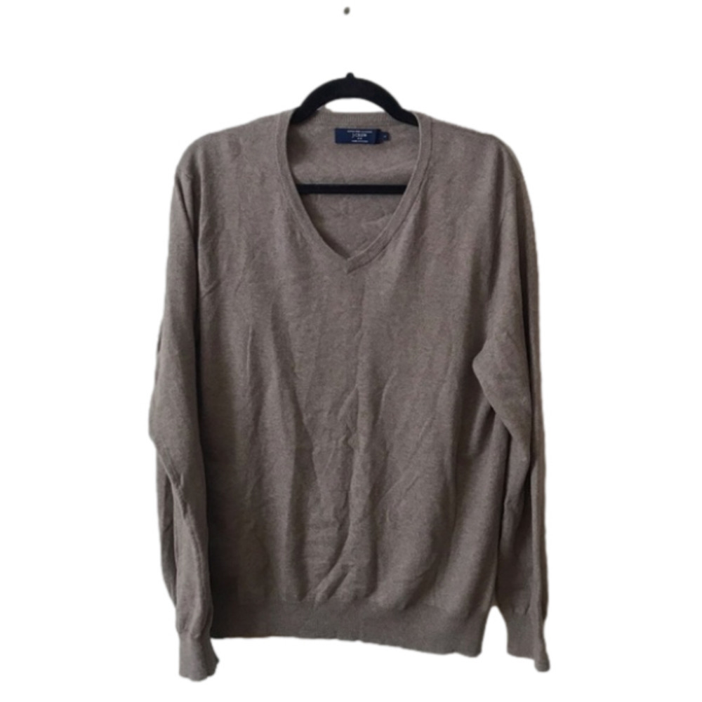 J Crew men’sV neck sweater.  Cotton cashmere blend.  Size large